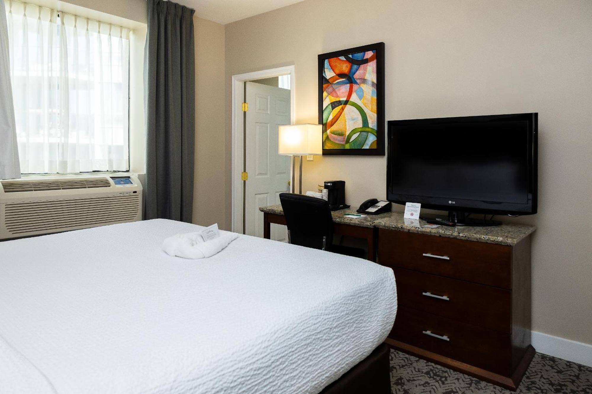 Quality Inn & Suites (Adults Only) Vancouver Exterior foto