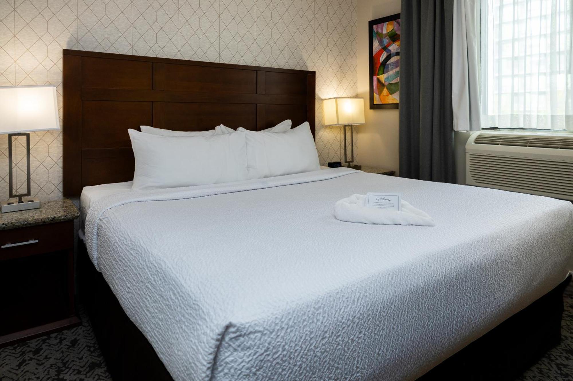 Quality Inn & Suites (Adults Only) Vancouver Exterior foto